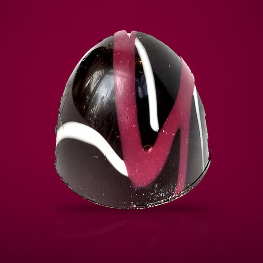 Bonbon amarena kers van By Deem Chocolaterie