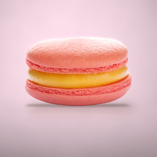 Macaron mango peach van By Deem Chocolaterie