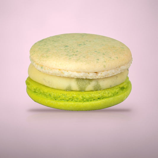 Macaron matcha van By Deem Chocolaterie